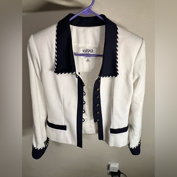 Kasper ASL White & Navy Trim Blazer Jacket – Size 4P Petite - Picture 3 of 4